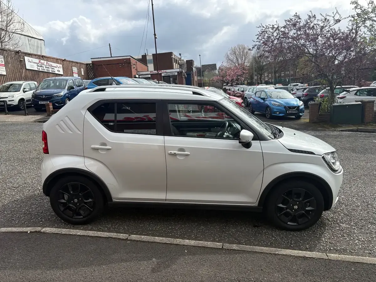 Used Suzuki Ignis SZ5 90 HP (66 kW) 2017 White SUV