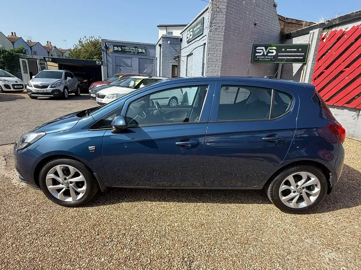 Used Vauxhall Corsa 70 HP (51 kW) 2015 Blue Hatchback