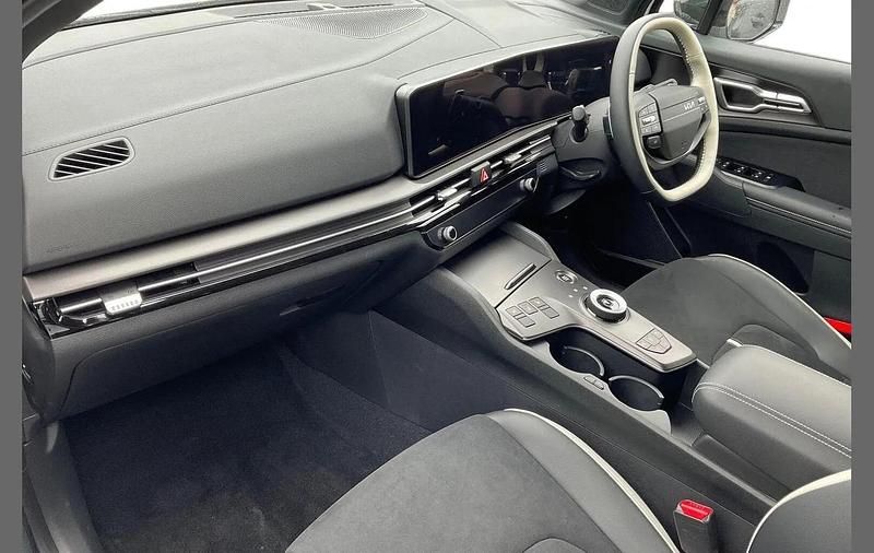 Used Kia Sportage GT-Line 147 HP (108 kW) 2025 White SUV