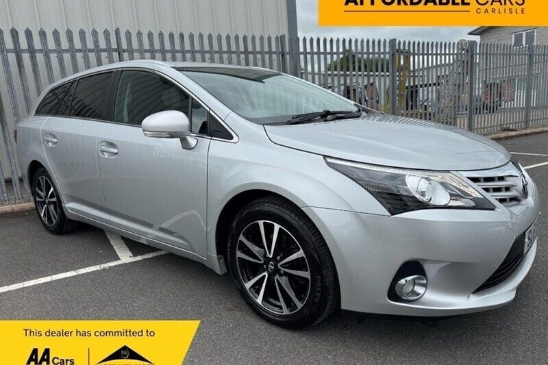 Silver Used 2011 Toyota Avensis Estate | £4,950 (Fair price) - Image 1/1