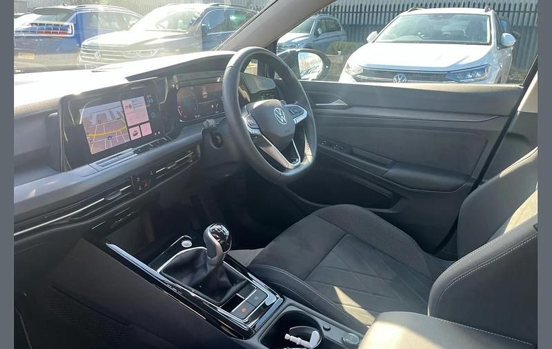 Usado VW Golf VIII Edition 130 CV (95 kW) 2023 Negro Utilitario