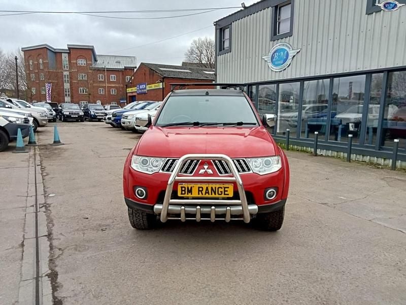 Used Mitsubishi L200 2014 Red Pickup
