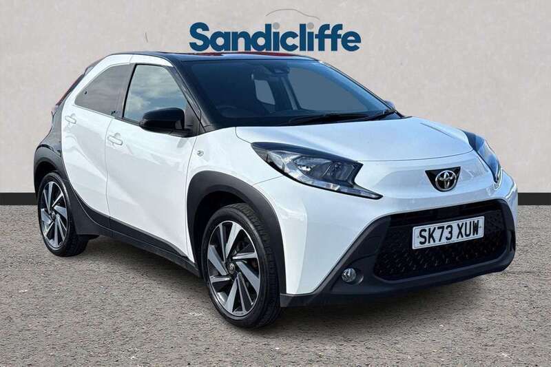 Colour Used 2023 Toyota Aygo Hatchback | £11,574 (Fair price) - Image 1/3