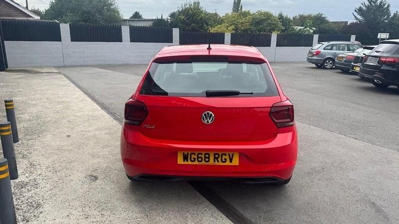 Used VW Polo SE 95 HP (69 kW) 2018 Red Hatchback
