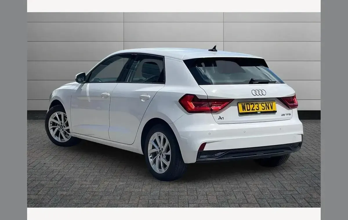 Used Audi A1 Sport 95 HP (69 kW) 2023 White SUV