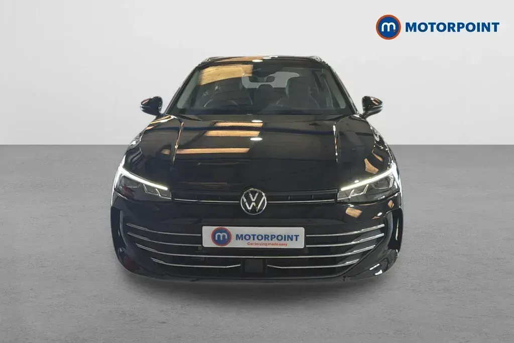 Used VW Passat Life 204 HP (150 kW) 2025 Black Estate