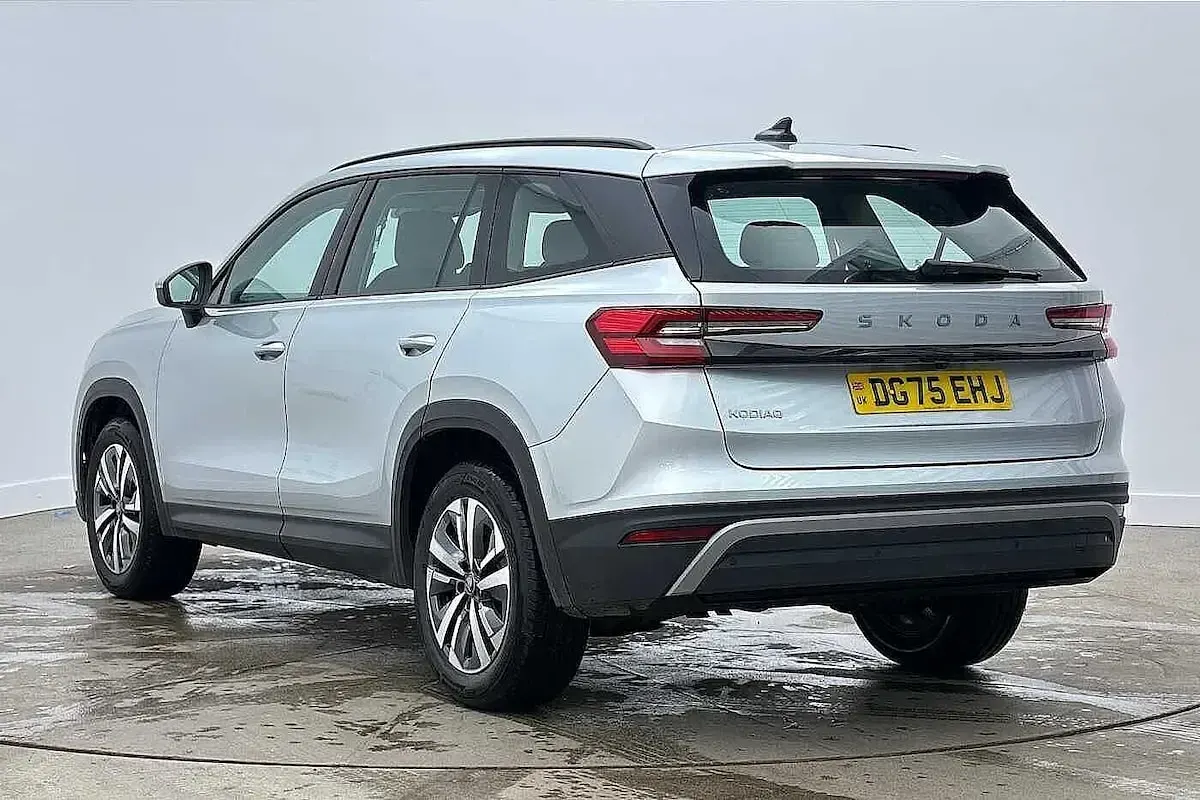 Used Skoda Kodiaq SE 150 HP (110 kW) 2025 Brilliant silver metallic SUV