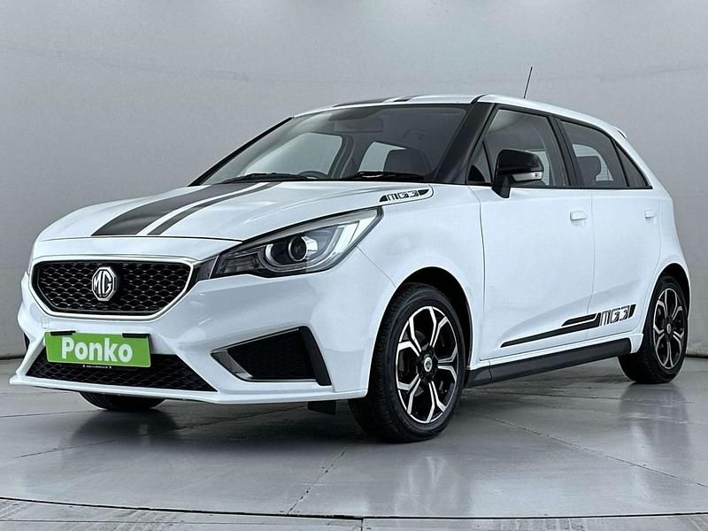 Used MG MG3 Exclusive 106 HP (77 kW) 2020 White Hatchback