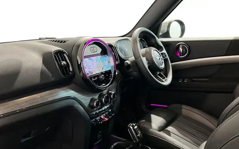 Used Mini Cooper Countryman Exclusive 136 HP (100 kW) 2023 Silver SUV