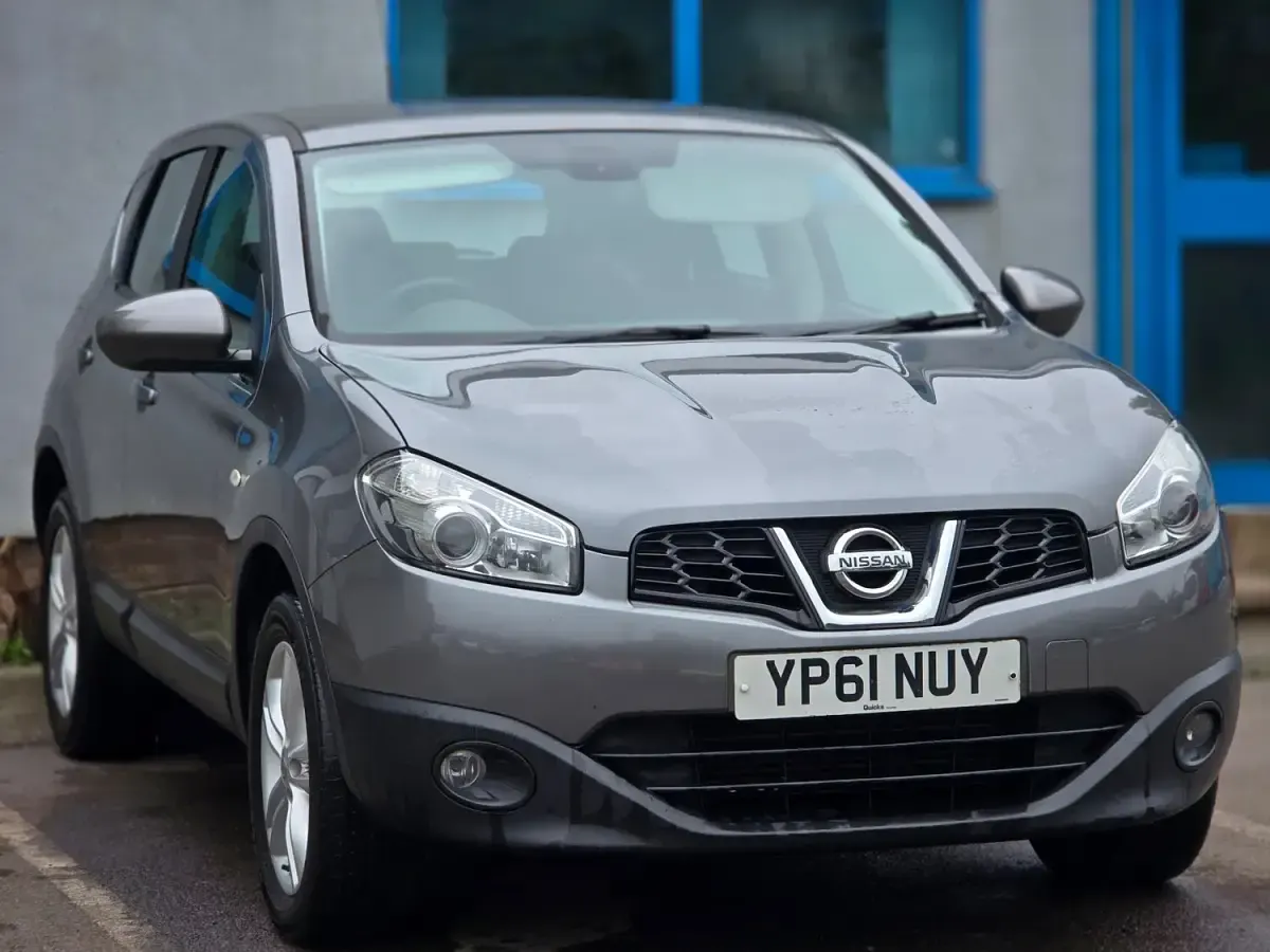 Używany Nissan Qashqai Acenta 110 KM (80 kW) 2011 Szary SUV