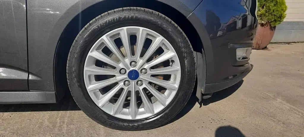 Used Ford C-MAX Titanium 120 HP (88 kW) 2018 Grey MPV