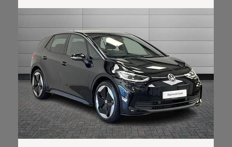 Black Used 2025 VW ID.3 Pro Hatchback | £27,490 (Expensive) - Image 1/3