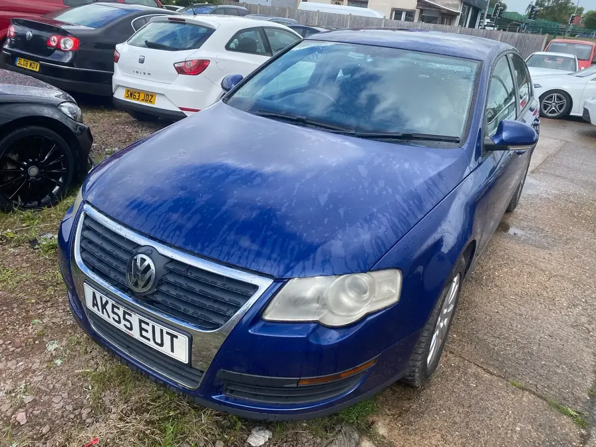 Used VW Passat S 2005 Blue Sedan