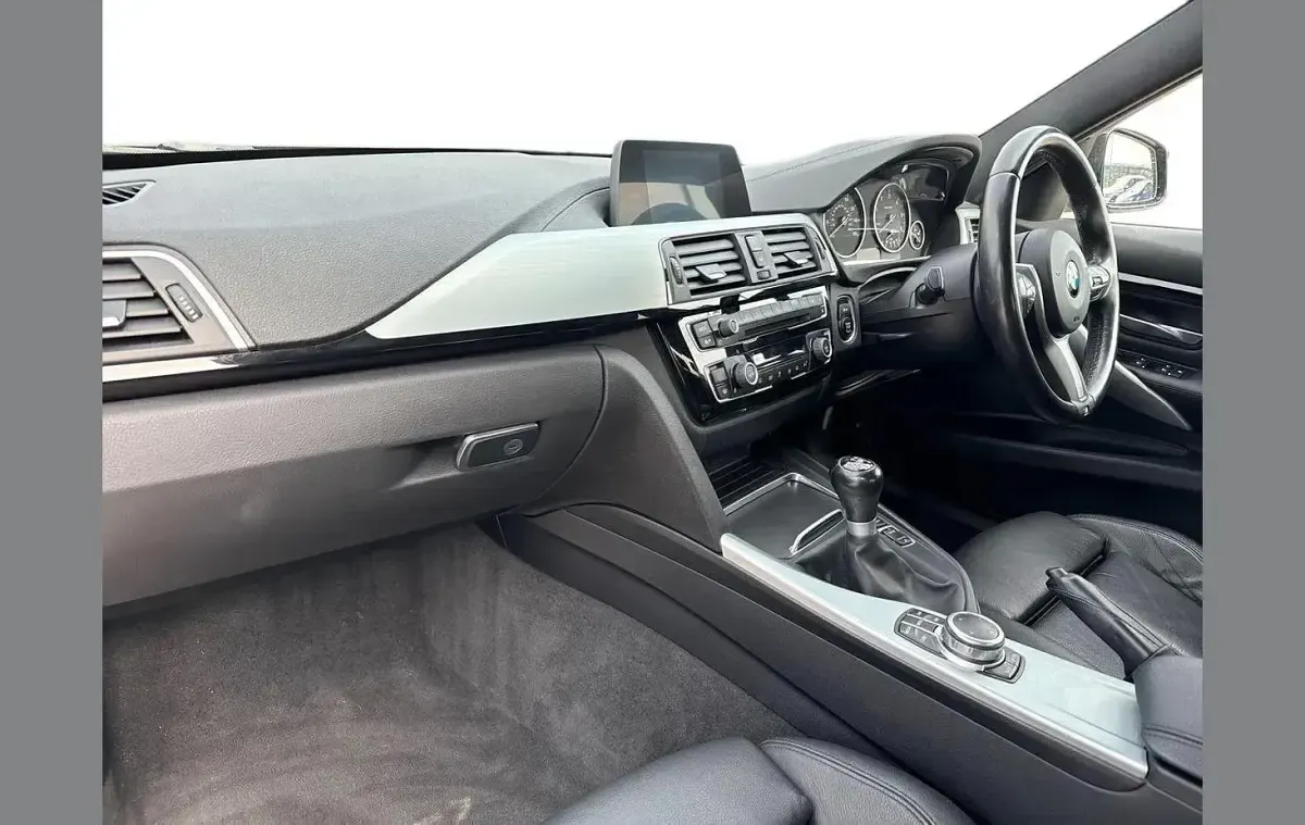Begagnad BMW 320 M Sport 187 HK (137 kW) 2018 Grå Sedan