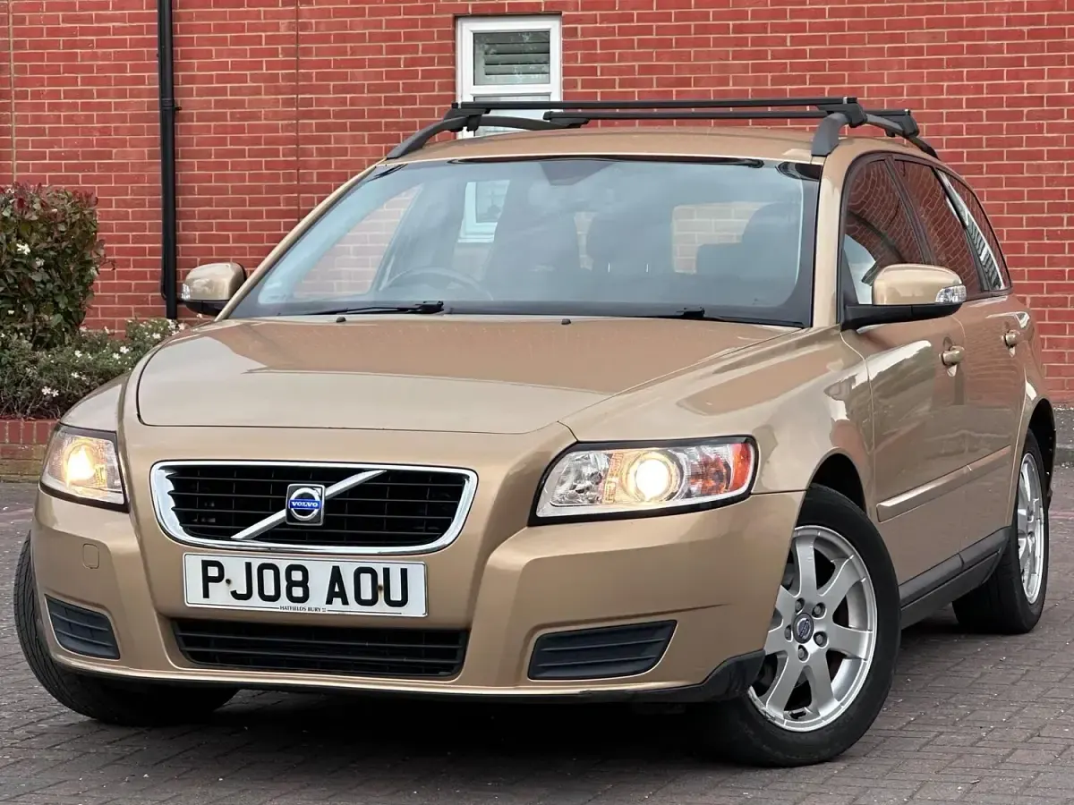 Used Volvo V50 2008 Gold Estate