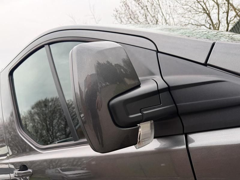 Used Ford Transit Custom Limited 130 HP (95 kW) 2021 Grey Van