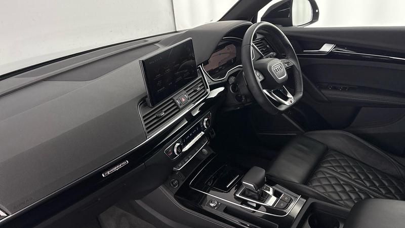 Used Audi Q5 Comfort 200 HP (147 kW) 2023 Black SUV