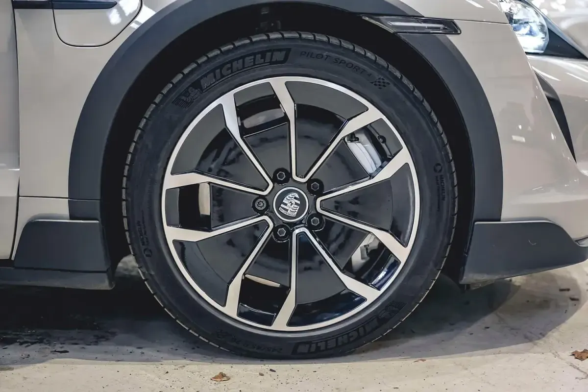 Used Porsche Taycan Cross Turismo 500 kW (680 HP) 2022 Grey Estate