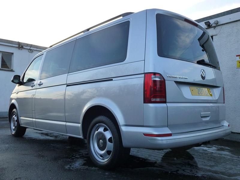 Used VW Shuttle SE 150 HP (110 kW) 2018 Silver MPV