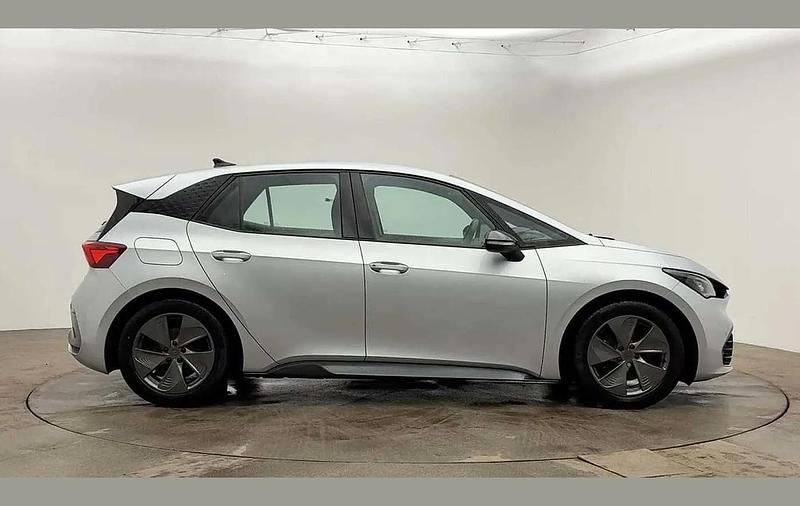 Usado Cupra Born 150 kW (204 CV) 2022 Plateado Utilitario