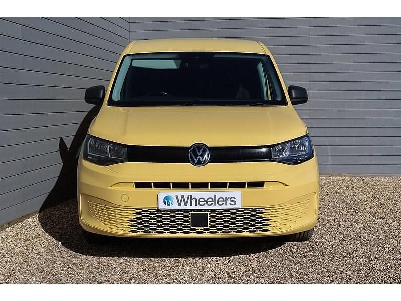 Used VW Caddy 102 HP (75 kW) 2021 Yellow MPV
