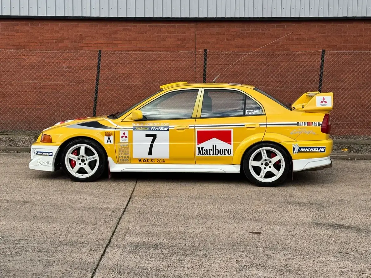 Used Mitsubishi Lancer 1998 Yellow Sedan
