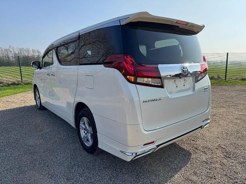 Usado Toyota Alphard 2015 Branco Monovolume