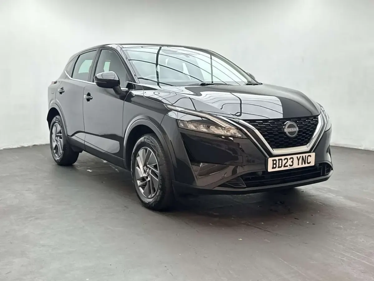 Used Nissan Qashqai Acenta Premium 140 HP (102 kW) 2023 Black SUV