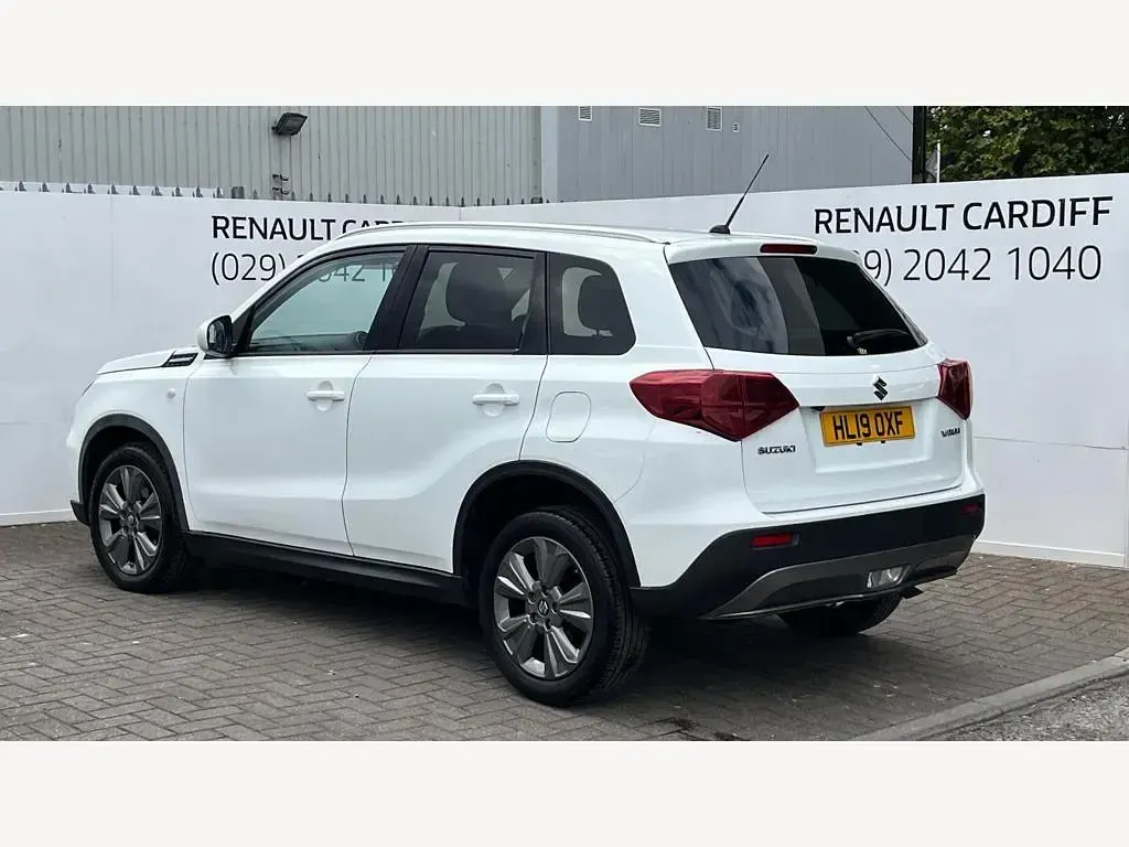 Used Suzuki Vitara SZ-T 112 HP (82 kW) 2019 White SUV
