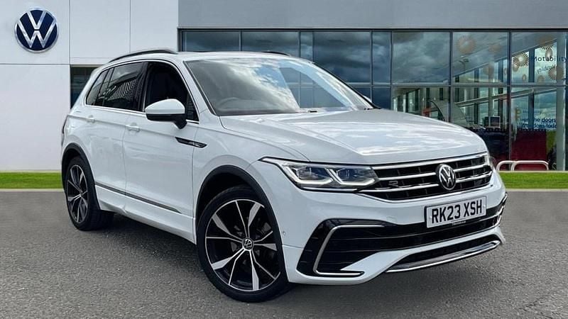 Pure white Used 2023 VW Tiguan R-line SUV | £26,054 (Fair price) - Image 1/4