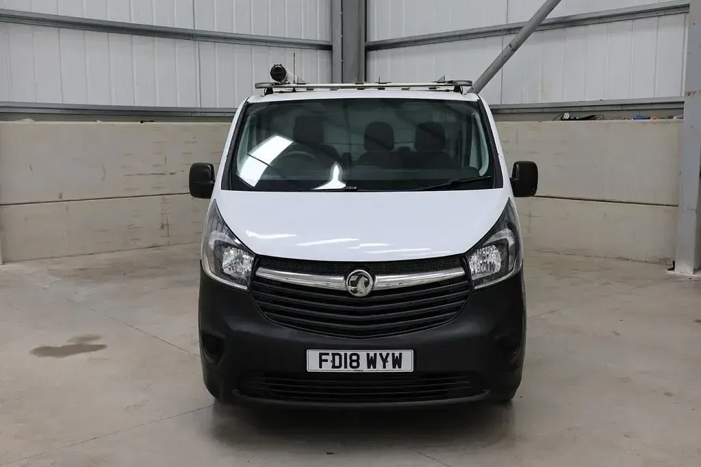 Used Vauxhall Vivaro 95 HP (69 kW) 2018 White