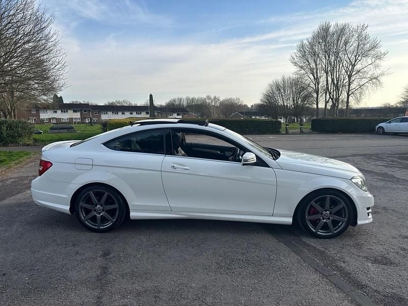 Used Mercedes C220 Sport Edition 170 HP (125 kW) 2014 White Coupe