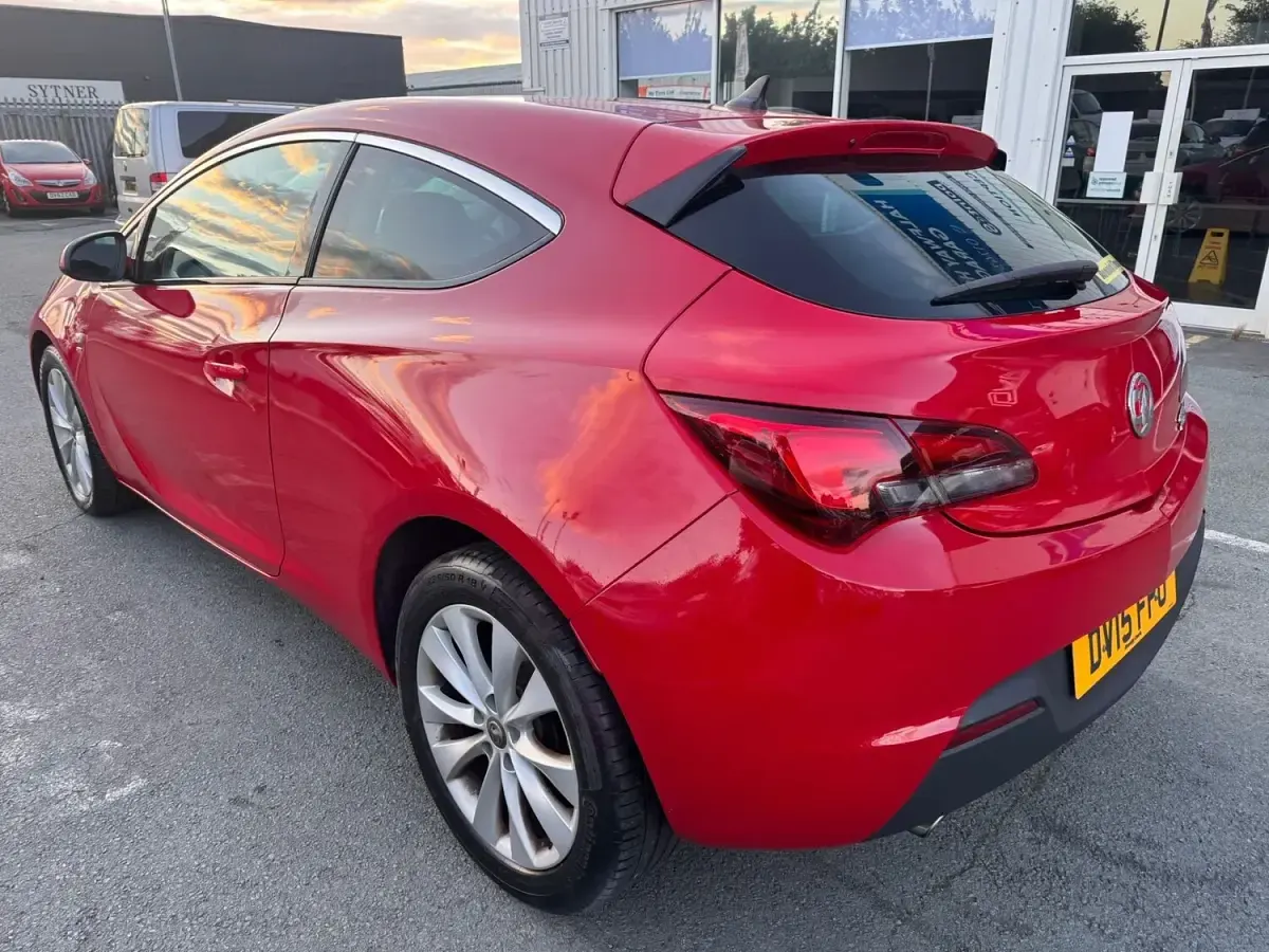 Used Vauxhall Astra GTC SRi 2015 Red Hatchback