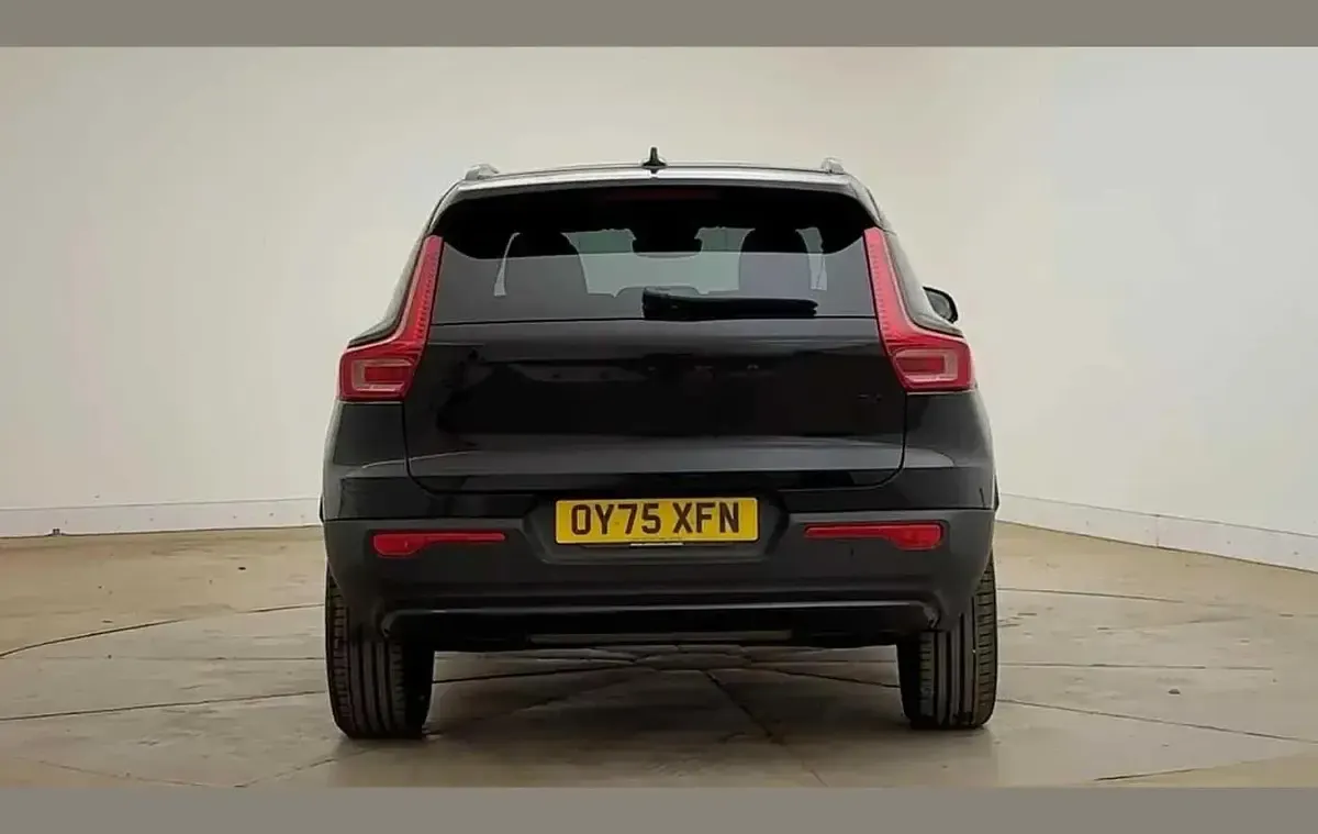 Used Volvo XC40 Ultra 194 HP (142 kW) 2025 Black SUV