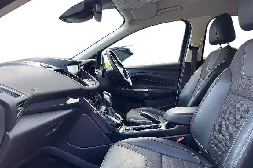 Used Ford Kuga Titanium 182 HP (133 kW) 2016 White SUV