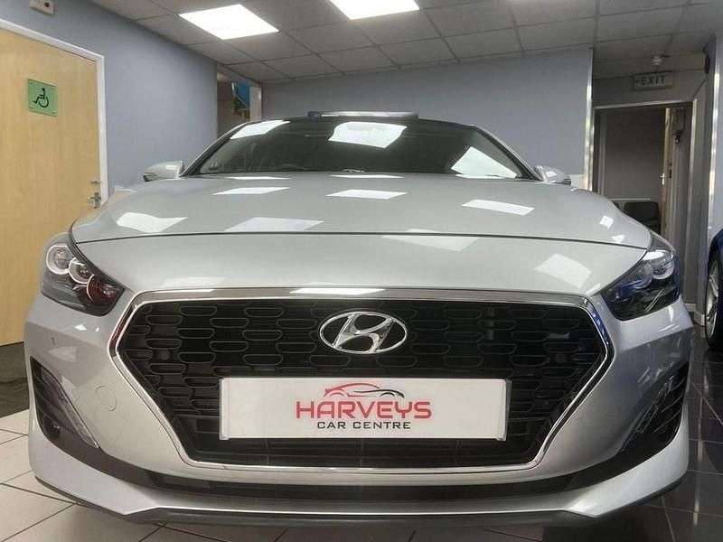 Used Hyundai i30 Premium SE 120 HP (88 kW) 2019 Silver Hatchback