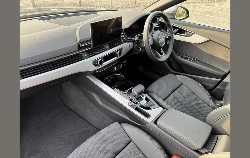Used Audi A4 S-Line 147 HP (108 kW) 2024 Grey Estate