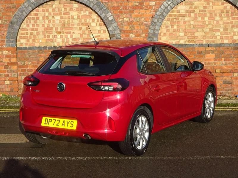 Używany Vauxhall Corsa Design Edition 100 KM (73 kW) 2023 Czerwony Hatchback
