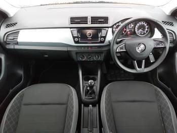 Used Skoda Fabia SE 75 HP (55 kW) 2019 Silver Estate