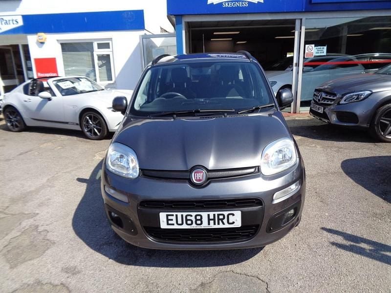 Usado Fiat Panda Lounge 69 HP (50 kW) 2018 Cinzento Citadino
