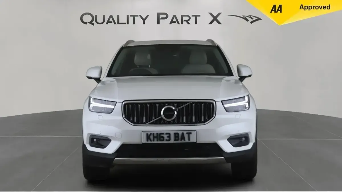 Used Volvo XC40 Inscription 2022 White SUV