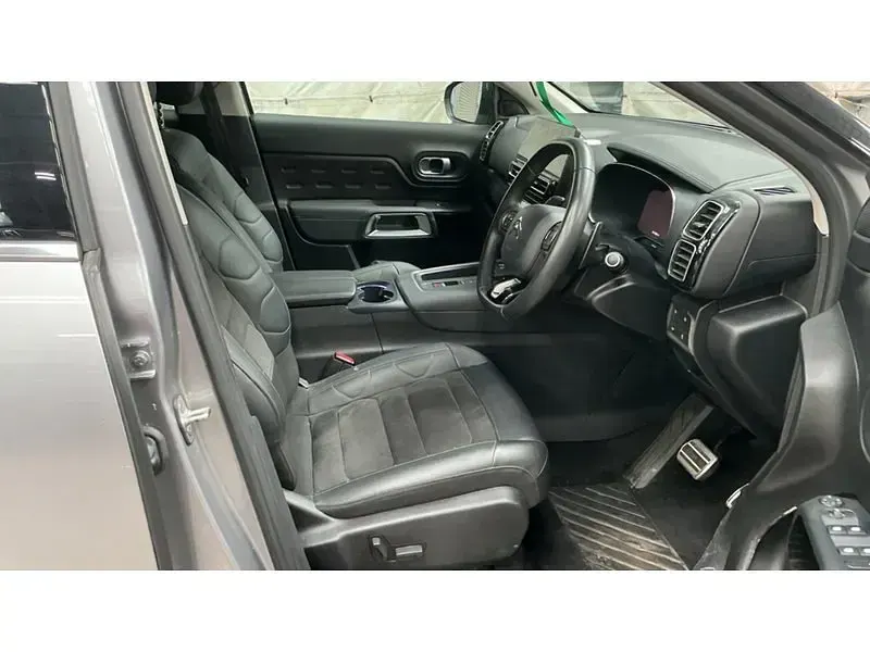 Used Citroën C5 Aircross Shine 222 HP (163 kW) 2023 Cumulus grey metallic SUV