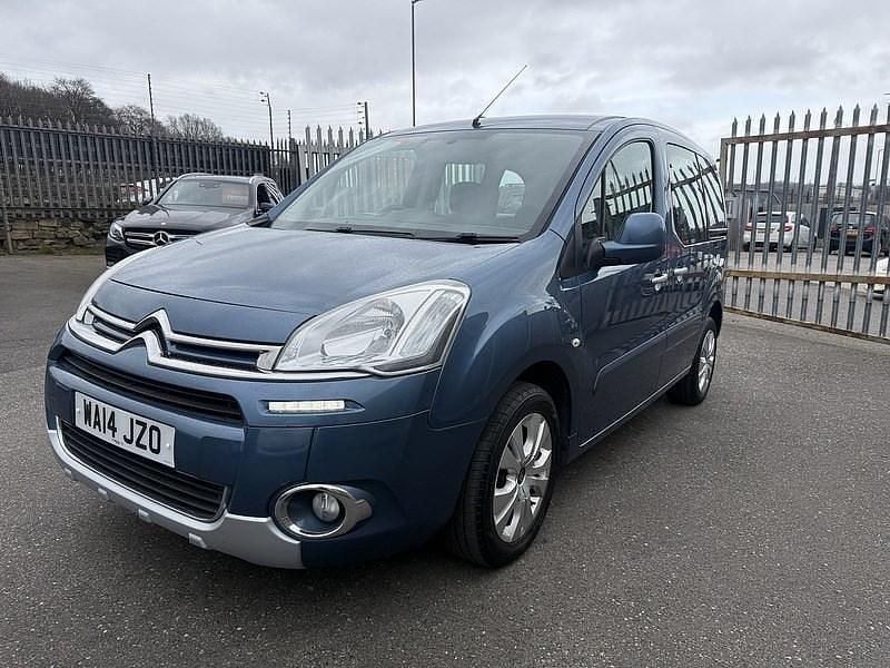 Used Citroën Berlingo 90 HP (66 kW) 2014 Blue MPV