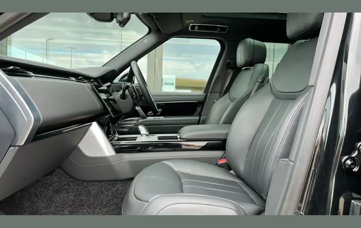 Used Land Rover Range Rover HSE 344 HP (253 kW) 2026 Black SUV