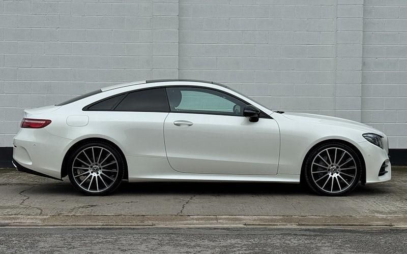 Used Mercedes E220 AMG Line Premium Plus 194 HP (142 kW) 2019 Coupe