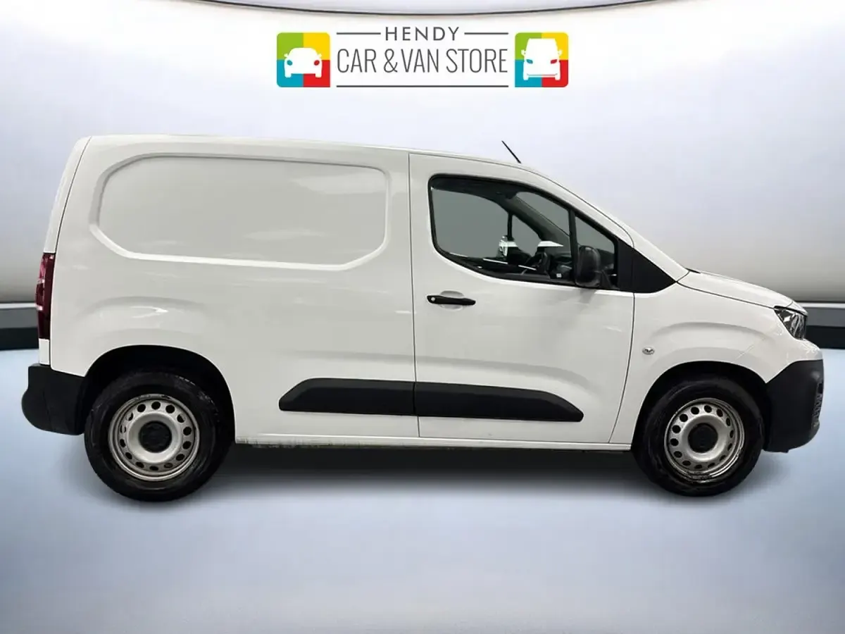 Used Peugeot Partner 131 HP (96 kW) 2020 White MPV