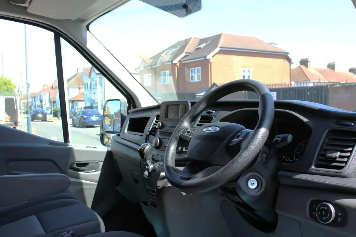 Used Ford Transit 130 HP (95 kW) 2024 White Van