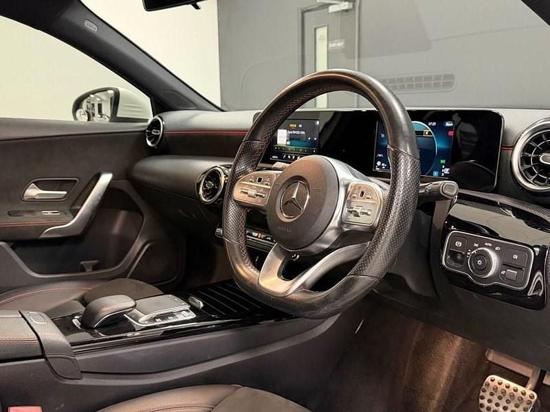 Used Mercedes A180 AMG line 116 HP (85 kW) 2019 White Hatchback