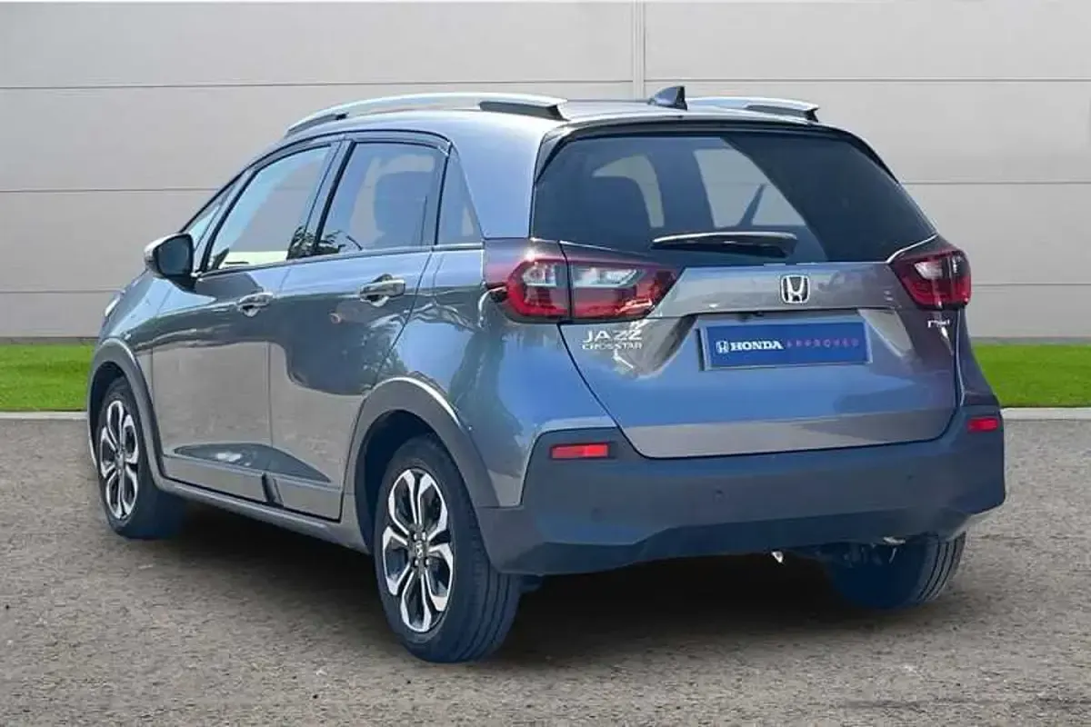 Used Honda Jazz Hybrid 109 HP (80 kW) 2023 Urban grey Hatchback