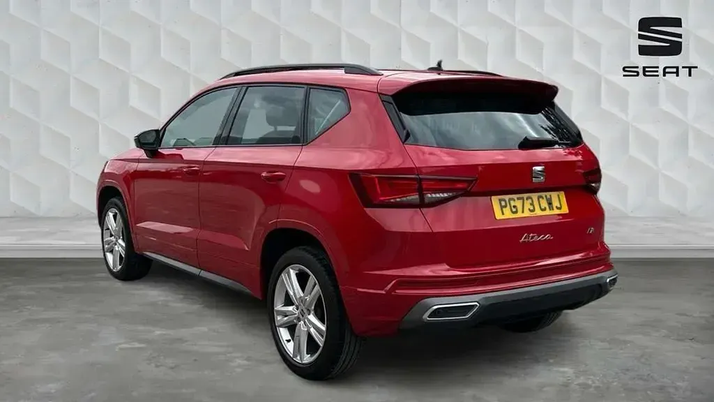 Käytetty Seat Ateca FR 150 HP (110 kW) 2024 Punainen Katumaasturi